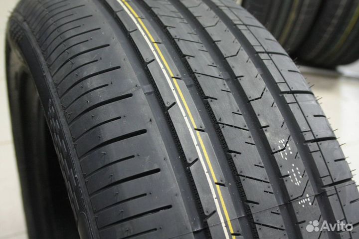 Armstrong Blu-trac HP 215/55 R17 98W