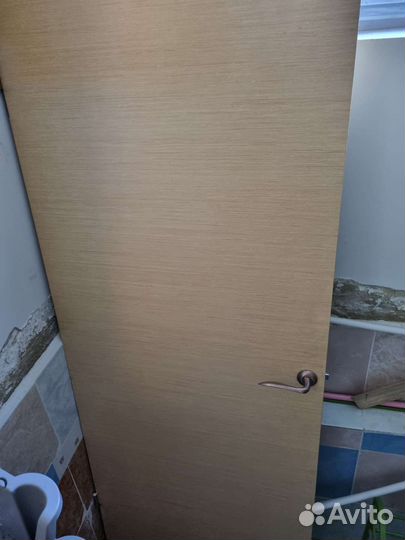 Дверь входная деревянная бу