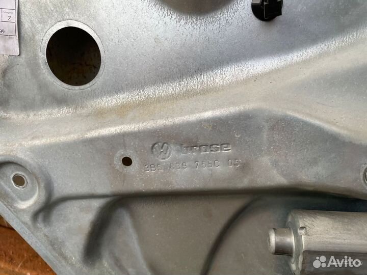 Стеклоподъемник задний Volkswagen Passat B5