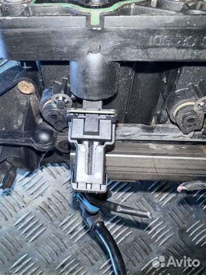 Форсунки топливная рампа Opel Corsa D 1.2л a12xer