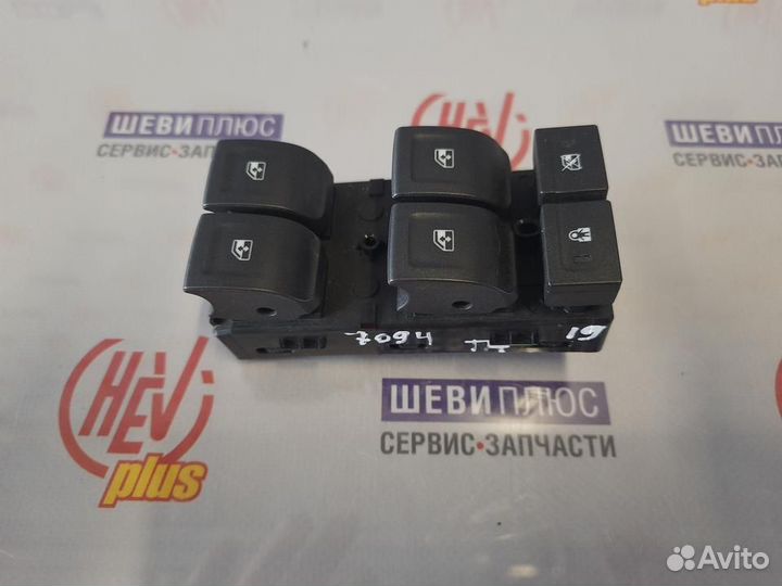 Блок стеклоподъемника двери Cadillac Escalade