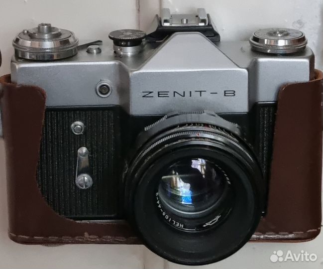 Зеркальный пленочный фотоаппарат zenit-B