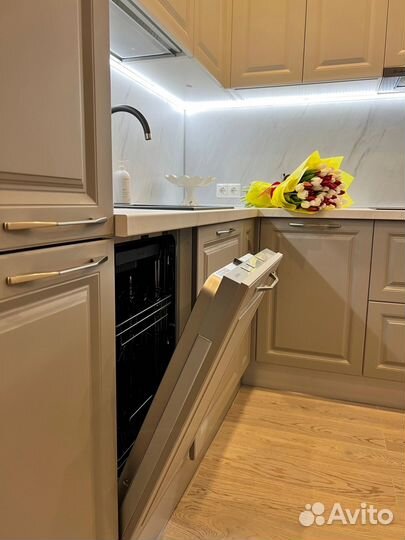 П образная кухня на заказ. Фабрика