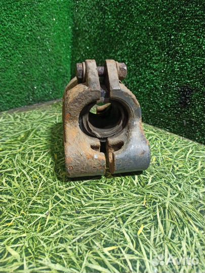 Кронштейн стабилизатора Renault Magnum 2003