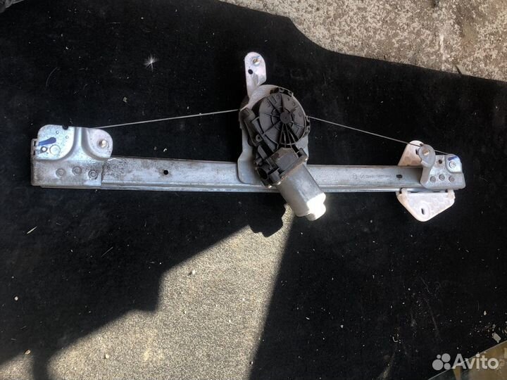 Электро стеклоподъемник правый передний Renault Lo