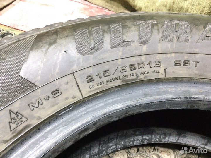 Goodyear Ultragrip Ice Arctic 215/65 R16
