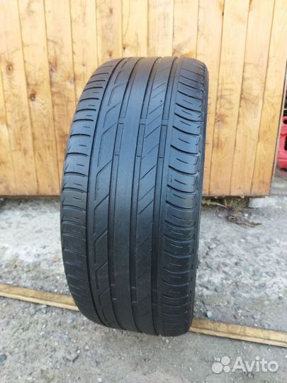 Bridgestone Turanza T001 225/40 R18