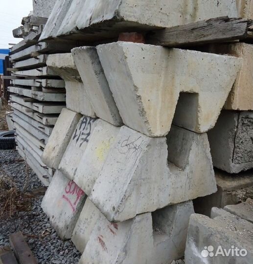 Плита заборная