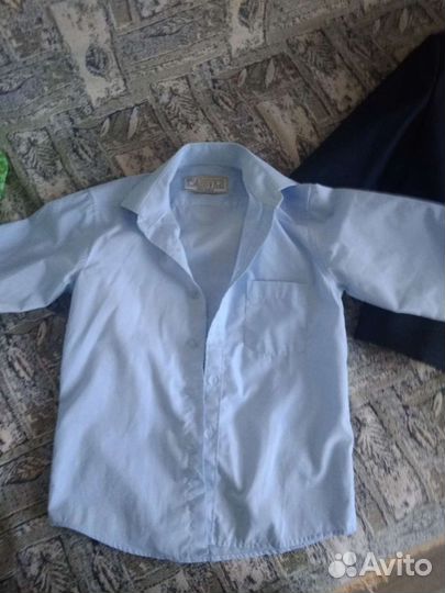 Костюм и рубашки на мальчика