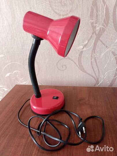 Лампа настольная