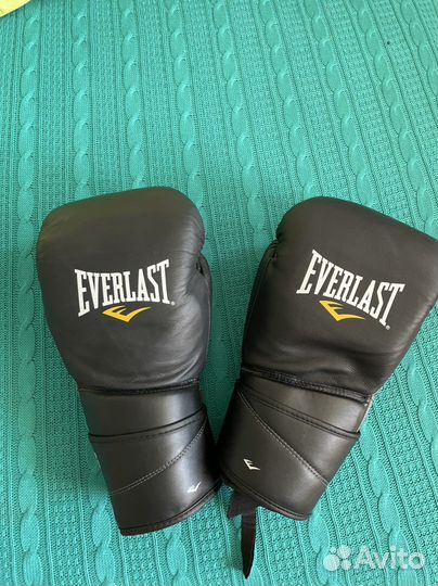 Боксерские перчатки 12 oz everlast