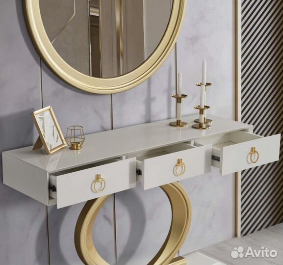 Консоль с зеркалом