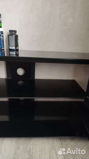 Стеклянная тумба под тв