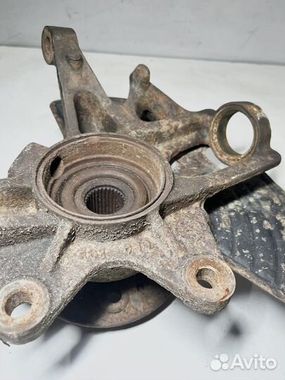 Поворотный кулак передний Mercedes W163 ML 320