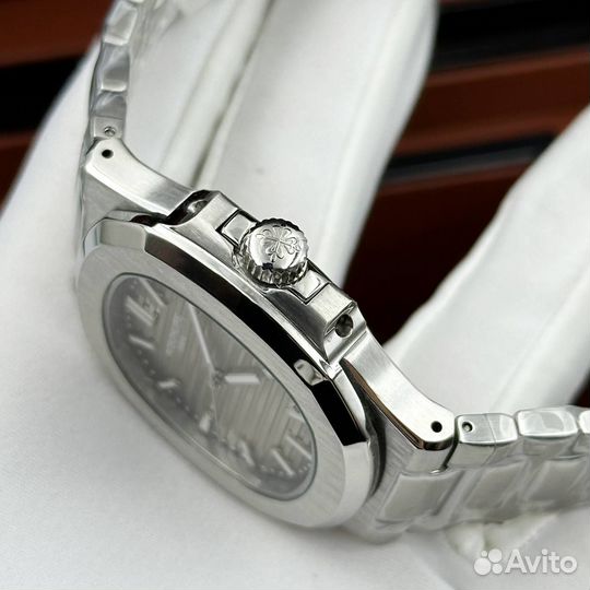 Премиальные Patek Philippe - Nautilus механика