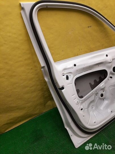 Дверь боковая передняя левая Volkswagen Tiguan AD1