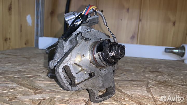 Трамблер toyota corolla 5a-fe