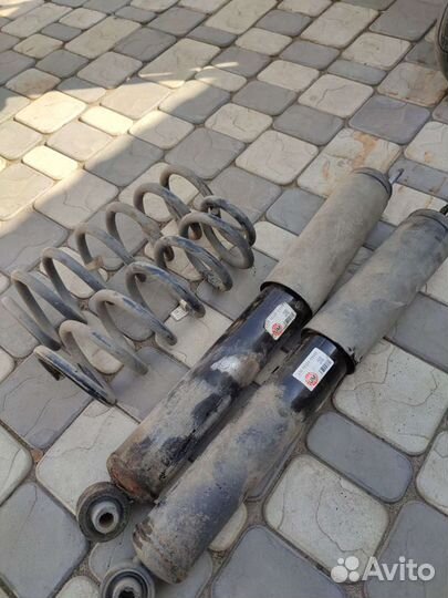 Kia sorento амортизатор