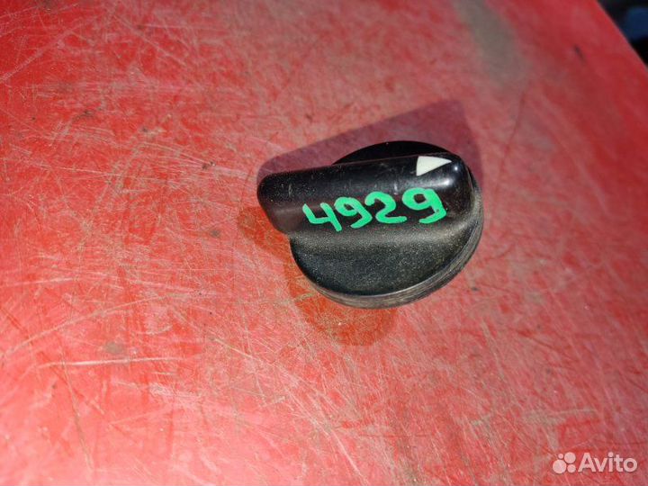 Тумблер отопителя Audi 100 седан 2.8 AAH 1993