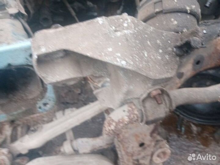 Кронштейн опоры двс Volkswagen Passat B5 1997