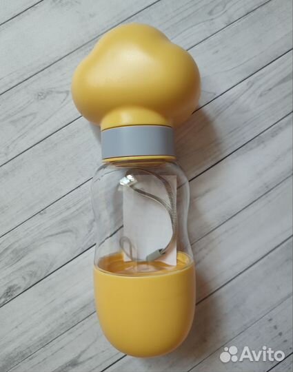 Поилка для собак, с отсеком для корма Новая