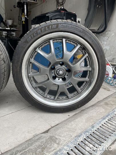 Michelin Pilot Sport 4 235/40 R18