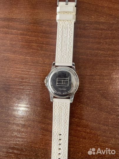 Часы Tommy Hilfiger