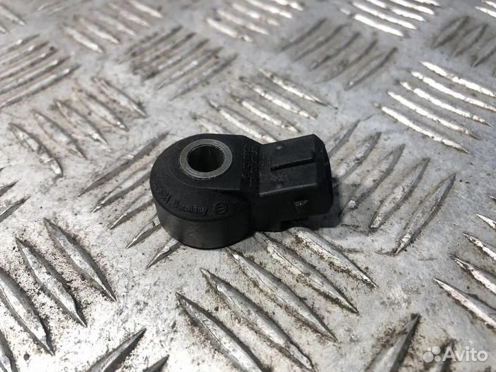 Датчик детонации Mercedes Benz W210 E-Klasse 1995