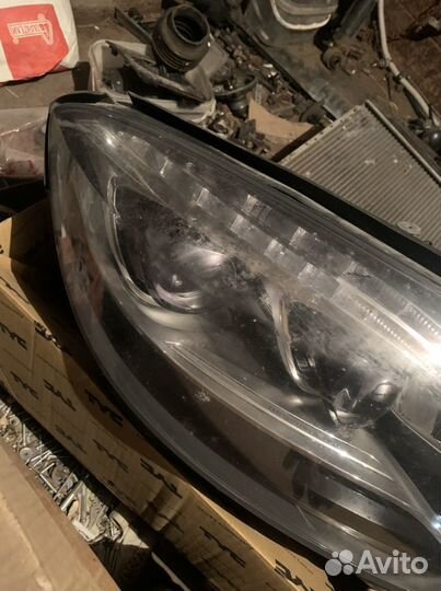 Фарa правая на mercedes w222