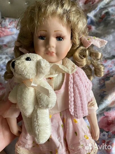 Кукла фарфоровая коллекционная