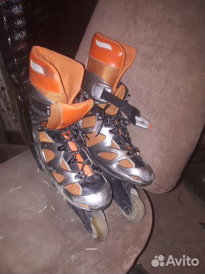 Роликовые коньки