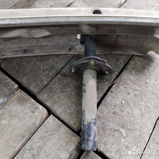 Усилитель заднего бампера bmw 7 e38