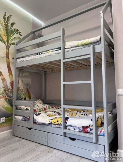 Кровать двухьярусная детская домик