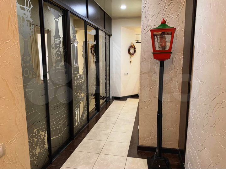 2-к. квартира, 64 м², 9/11 эт.