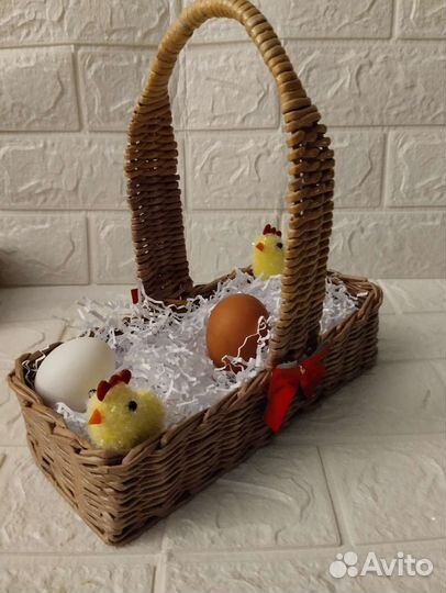 Корзина плетеная из бумажной лозы