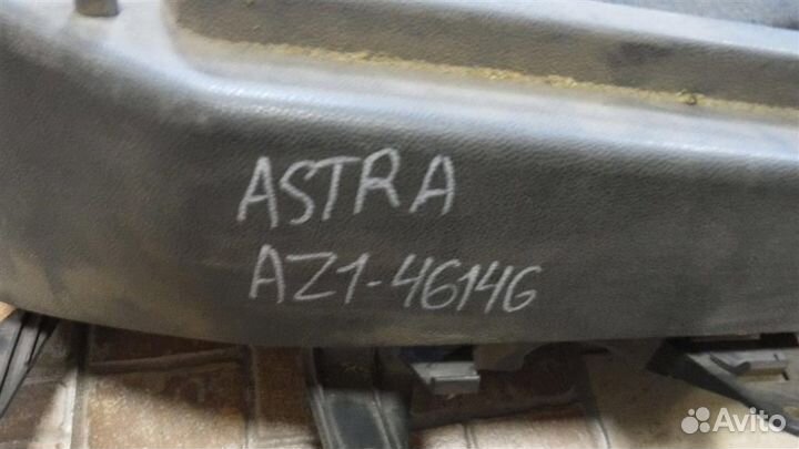 Обшивка багажника Opel Astra H 2004-2014