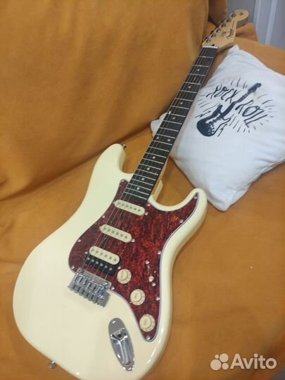 Реплика Fender Stratocaster HSS