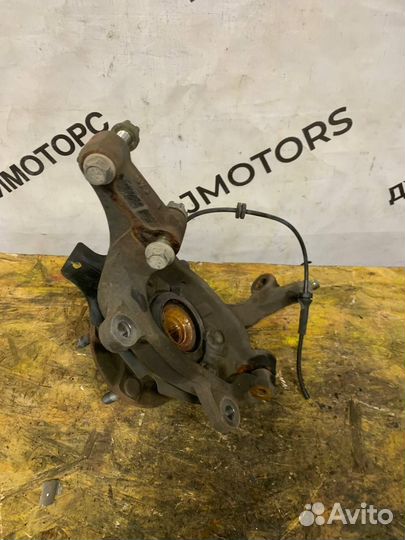 Ступица Кулак поворотный Nissan Teana J31 vq23de