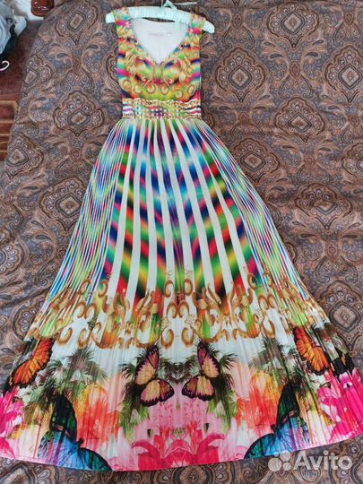 Очень красивое платье, можно на выпускной