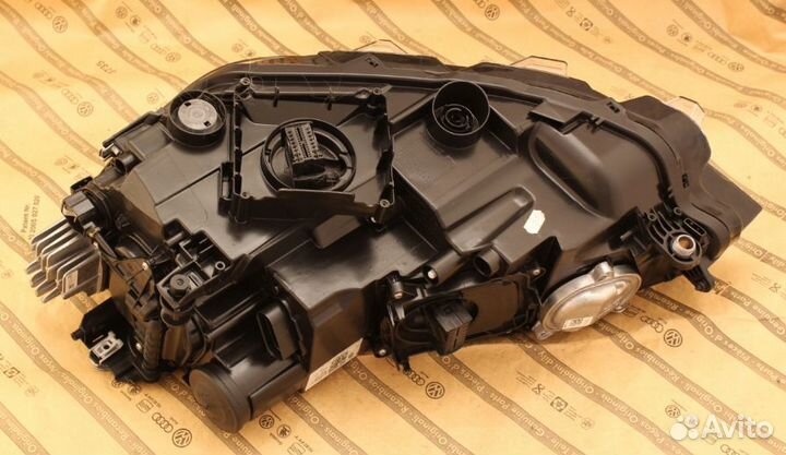 Фара правая VW golf sportsvan рест 17+ full LED