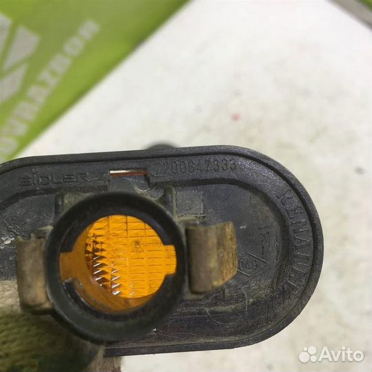 Повторитель на крыло желтый Рено Меган