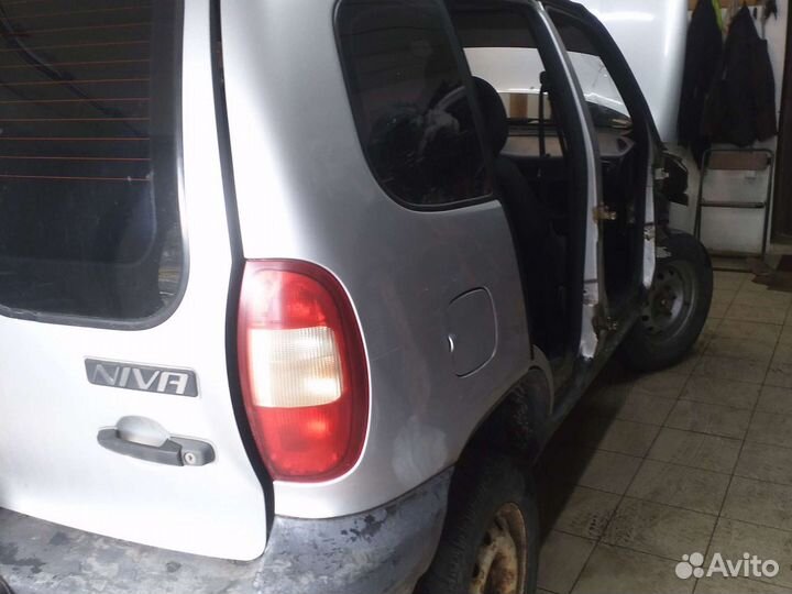 Шевроле нива. 2123.задние фонари. 2008Г