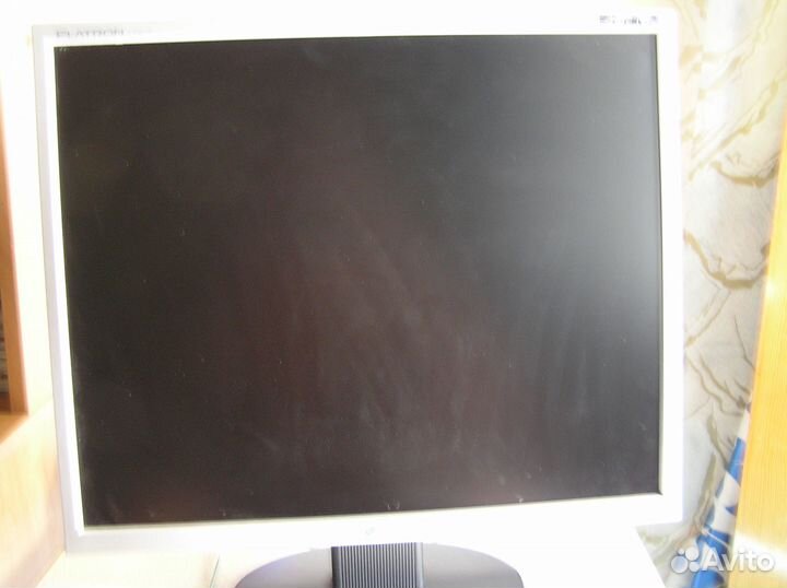 Монитор Lg flatron l1952s