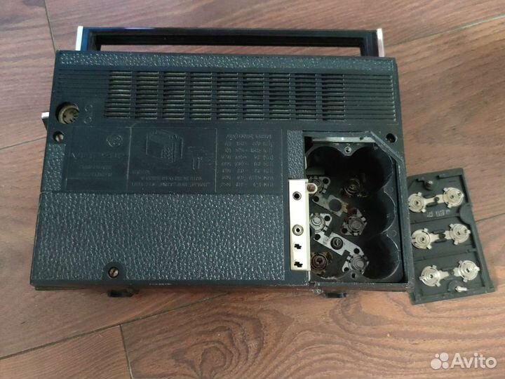 Советский радиоприемник vef 202