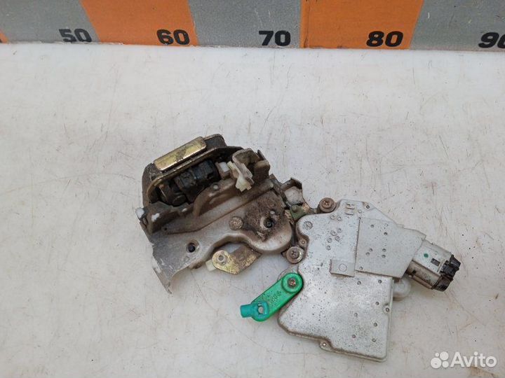 Замок двери задней левой Nissan Terrano Ii 2 2.4