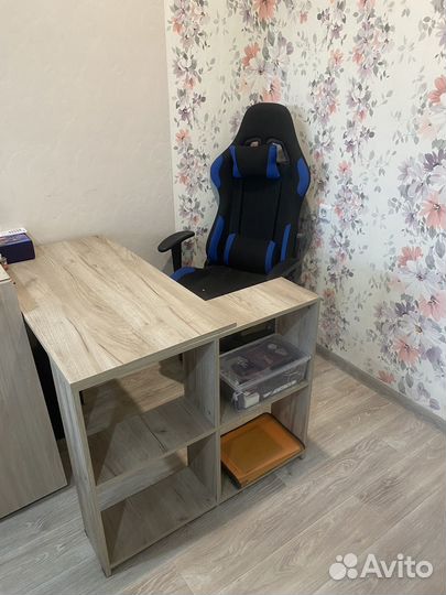 Угловой письменный стол Loft с полками