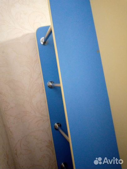 Детская кровать чердак со столом и шкафом