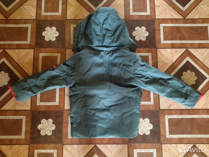 Куртка на весну в отличном состоянии