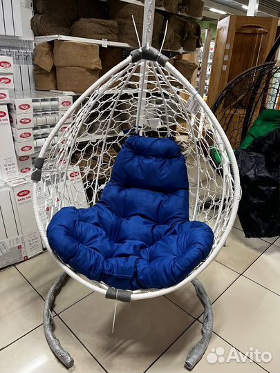 Подвесное кресло из ротанга капля