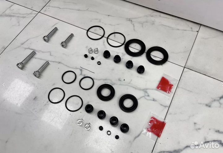 Комплект тормозного суппорта Toyota Camry V70